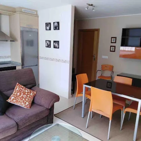 Fantastic 2 Bedrooms Living *
